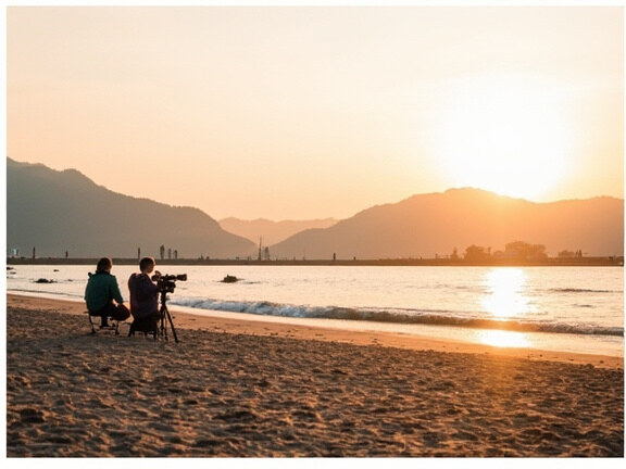 spanish banks jericho golden hour vancouver Vancouver BC Photo Spots Beautiful Views Golden hour beach scene near Spanish Banks and Jericho with Vancouver mountains