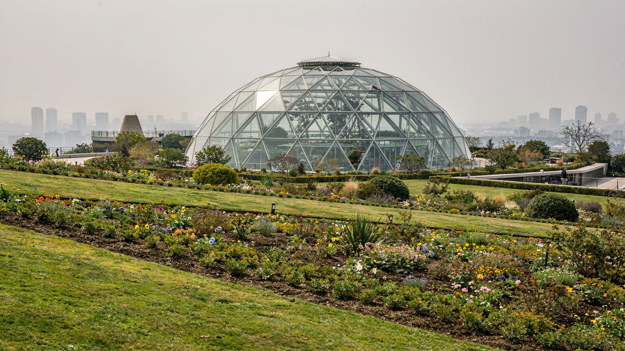 qepark hero bloedel dome Queen Elizabeth Park and the Bloedel Conservatory: A Visitor's Guide Queen Elizabeth Park and the Bloedel Conservatory: A Visitor's Guide